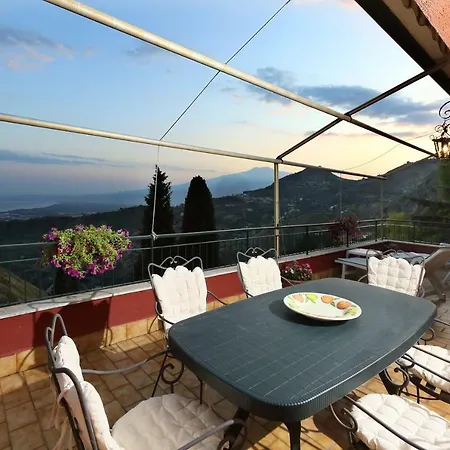 Terrazza Sull'etna Holidays Apartment